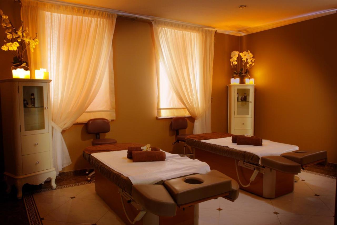 Palac Zelechow Spa & Wellness Luaran gambar